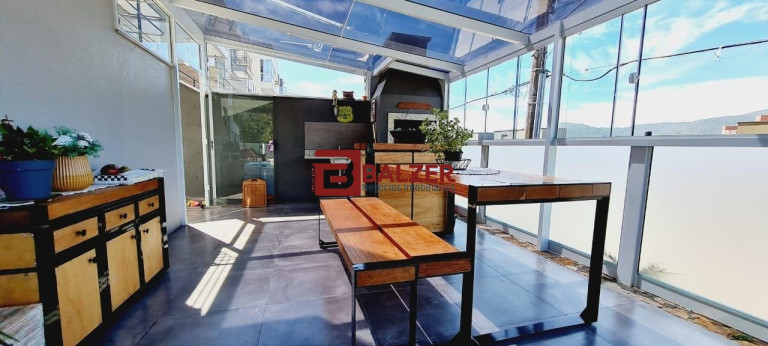 Imagem Casa com 3 Quartos à Venda, 200 m² em Corrego Grande - Florianópolis Imagem Casa com 3 Quartos à Venda, 200 m² em Corrego Grande - Florianópolis