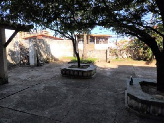 Imagem Casa com 4 Quartos à Venda, 348 m² em Pituaçu - Salvador Imagem Casa com 4 Quartos à Venda, 348 m² em Pituaçu - Salvador