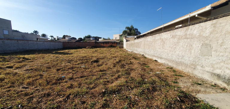Imagem Terreno à Venda, 427 m² em Bandeirantes - Esmeraldas