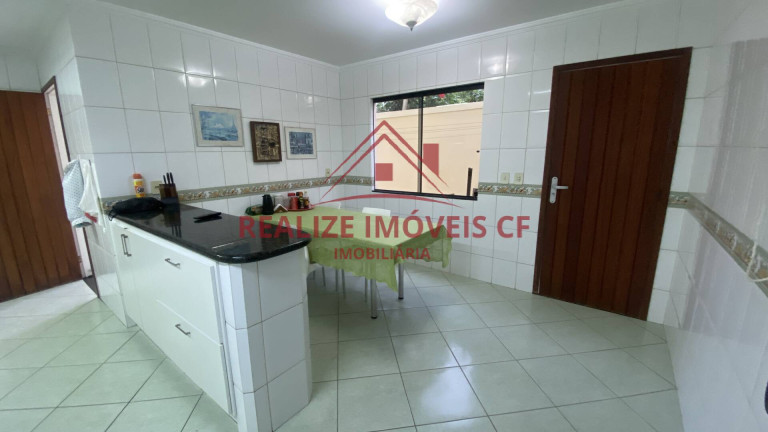 Imagem Casa com 5 Quartos para Alugar, em São Cristóvão - Cabo Frio Imagem Casa com 5 Quartos para Alugar, em São Cristóvão - Cabo Frio
