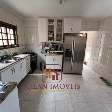 Imagem Casa com 3 Quartos à Venda, 253 m² em Real Parque - Caieiras