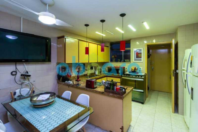 Imagem Apartamento com 4 Quartos à Venda, 230 m² em Copacabana - Rio De Janeiro Imagem Apartamento com 4 Quartos à Venda, 230 m² em Copacabana - Rio De Janeiro