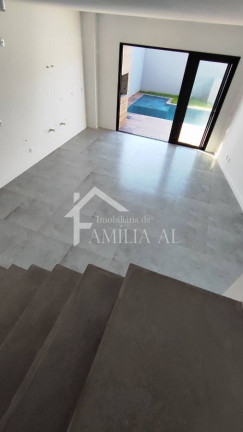Imagem Sobrado com 3 Quartos à Venda, 191 m² em Saguaçu - Joinville
