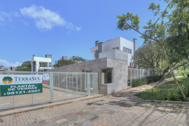 Imagem Casa de Condomínio com 3 Quartos à Venda, 300 m² em Ipanema - Porto Alegre