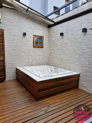 Imagem Casa com 2 Quartos à Venda, 117 m² em Centro - Ubatuba Imagem Casa com 2 Quartos à Venda, 117 m² em Centro - Ubatuba