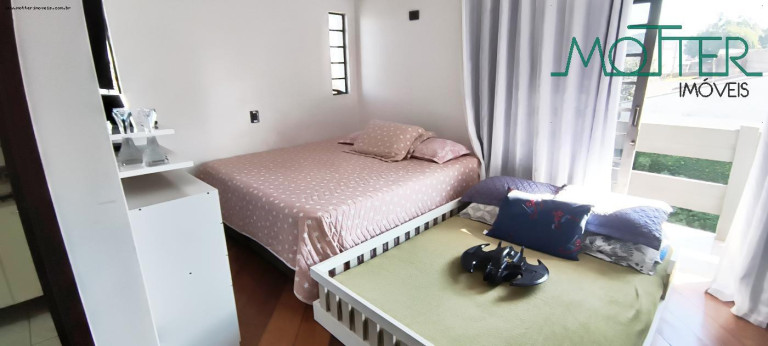 Imagem Casa com 4 Quartos à Venda, 213 m² em Capão Raso - Curitiba