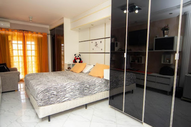 Imagem Sobrado com 3 Quartos à Venda, 480 m² em água Fria - São Paulo