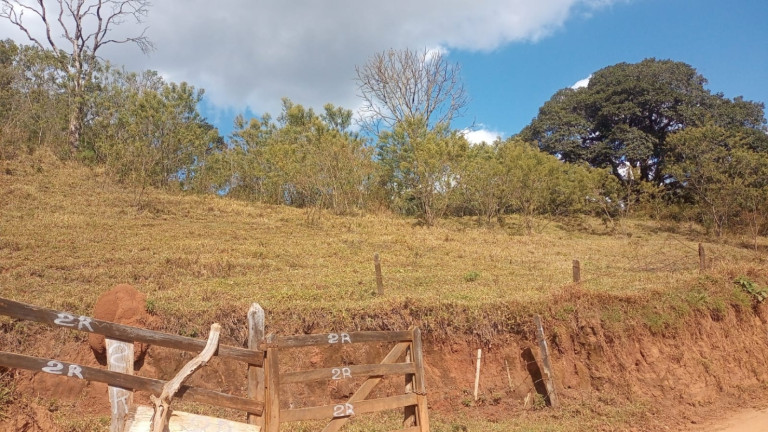 Chácara com 3 Quartos à Venda, 100 m² em Mato Dentro - Virgínia
