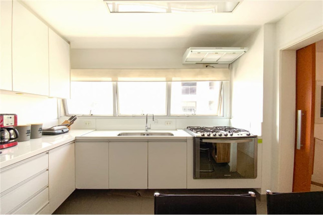 Imagem Imóvel com 3 Quartos à Venda, 190 m² em Moema - São Paulo