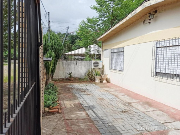 Imagem Casa com 2 Quartos à Venda, 130 m² em Cavalhada - Porto Alegre