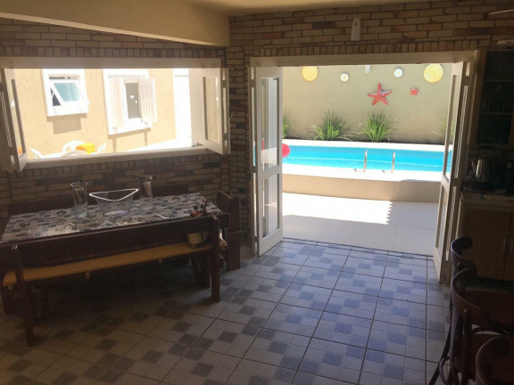 Imagem Casa com 7 Quartos à Venda, 300 m² em Rainha Do Mar - Xangri-la