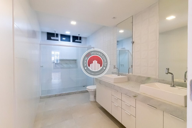 Imagem Apartamento com 4 Quartos à Venda, 330 m² em Copacabana - Rio De Janeiro Imagem Apartamento com 4 Quartos à Venda, 330 m² em Copacabana - Rio De Janeiro