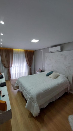Imagem Casa com 3 Quartos à Venda, 212 m² em Interlagos - São Paulo