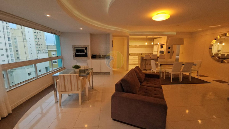 Imagem Apartamento com 3 Quartos à Venda, 144 m² em Centro - Balneário Camboriú Imagem Apartamento com 3 Quartos à Venda, 144 m² em Centro - Balneário Camboriú