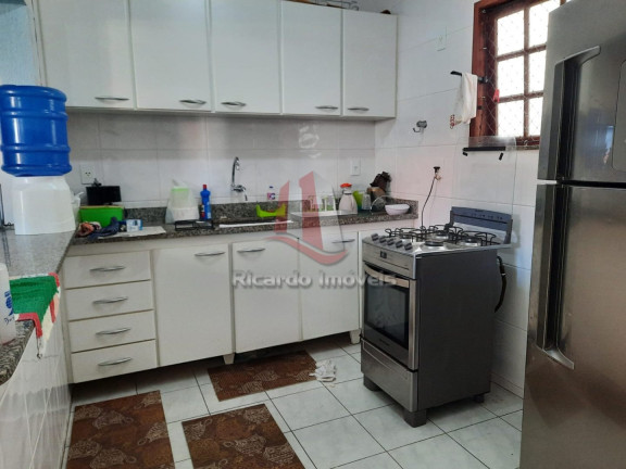 Imagem Imóvel com 4 Quartos à Venda, 120 m²