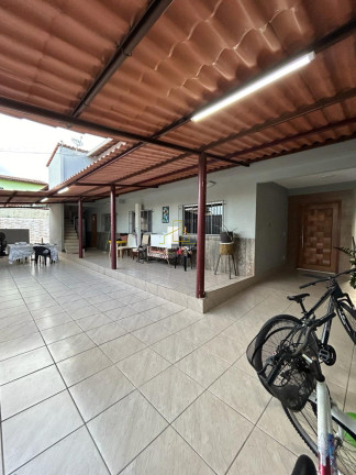 Imagem Casa com 3 Quartos à Venda, 200 m² em Barcelona - Serra