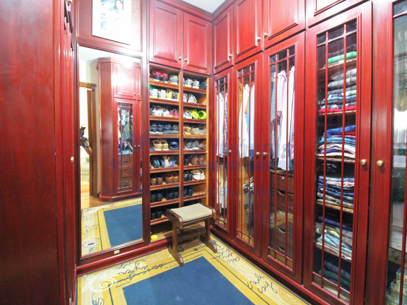 Imagem Sobrado com 4 Quartos à Venda, 381 m² em Chácara Das Pedras - Porto Alegre