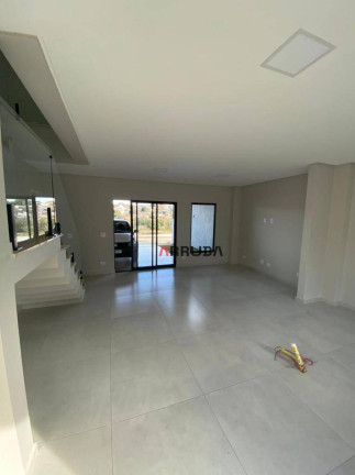 Imagem Sobrado com 3 Quartos à Venda, 130 m² em Universitário - Cascavel