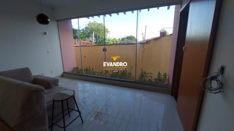 Imagem Casa com 5 Quartos à Venda, 840 m² em Santa Cruz - Cuiabá Imagem Casa com 5 Quartos à Venda, 840 m² em Santa Cruz - Cuiabá