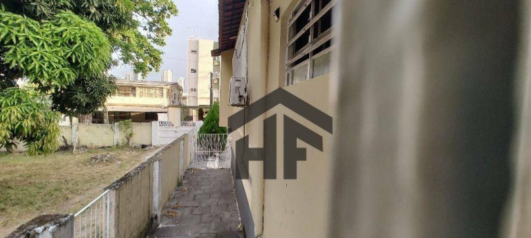 Imagem Casa com 4 Quartos à Venda, 225 m² em Casa Amarela - Recife