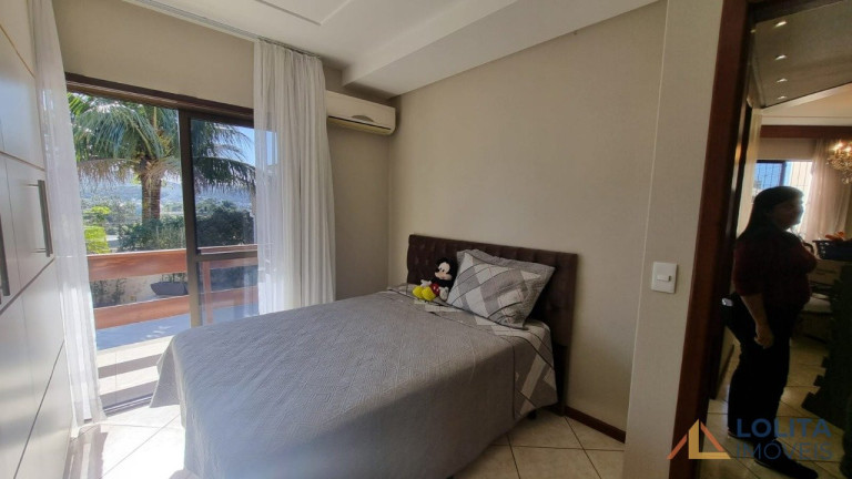 Imagem Casa com 3 Quartos à Venda, 134 m² em Pedra Branca - Palhoça Imagem Casa com 3 Quartos à Venda, 134 m² em Pedra Branca - Palhoça