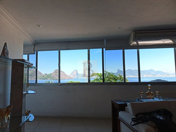 Imagem Imóvel com 4 Quartos à Venda, 243 m² em Icaraí - Niterói Imagem Imóvel com 4 Quartos à Venda, 243 m² em Icaraí - Niterói