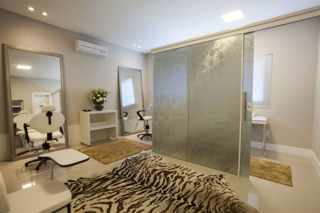 Imagem Apartamento com 3 Quartos à Venda, 131 m² em Centro - Balneário Camboriú