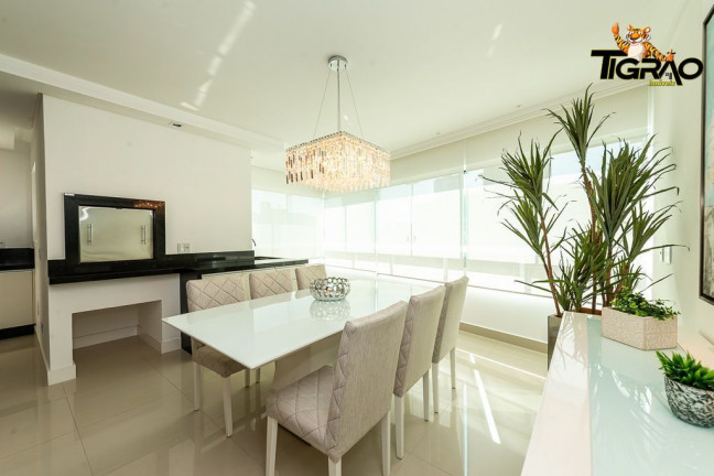 Imagem Apartamento com 3 Quartos à Venda, 130 m² em Centro - Balneário Camboriú Imagem Apartamento com 3 Quartos à Venda, 130 m² em Centro - Balneário Camboriú