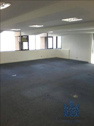 Imagem Imóvel Comercial à Venda, 212 m² em Itaim Bibi - São Paulo Imagem Imóvel Comercial à Venda, 212 m² em Itaim Bibi - São Paulo
