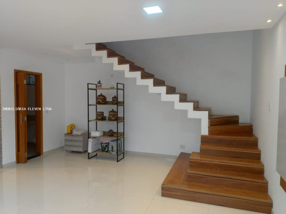 Imagem Casa com 4 Quartos para Alugar, 225 m² em Vila Itapegica - Guarulhos Imagem Casa com 4 Quartos para Alugar, 225 m² em Vila Itapegica - Guarulhos