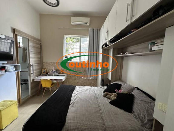 Imagem Casa com 4 Quartos à Venda, 150 m² em Andaraí - Rio De Janeiro Imagem Casa com 4 Quartos à Venda, 150 m² em Andaraí - Rio De Janeiro