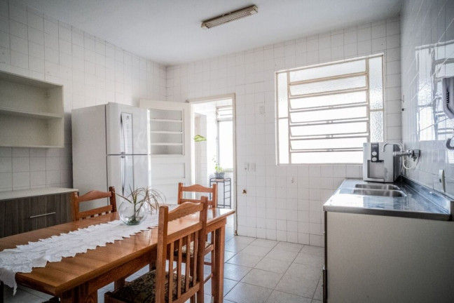 Imagem Imóvel com 3 Quartos à Venda, 141 m² em Menino Deus - Porto Alegre Imagem Imóvel com 3 Quartos à Venda, 141 m² em Menino Deus - Porto Alegre