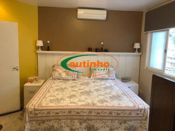 Imagem Casa com 4 Quartos à Venda, 160 m² em Tijuca - Rio De Janeiro Imagem Casa com 4 Quartos à Venda, 160 m² em Tijuca - Rio De Janeiro