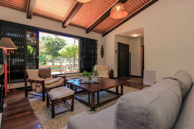 Imagem Casa com 3 Quartos à Venda, 246 m² em Ipanema - Porto Alegre