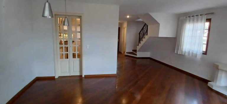 Imagem Casa de Condomínio com 3 Quartos à Venda, 160 m² em Jardim Lambreta - Cotia Imagem Casa de Condomínio com 3 Quartos à Venda, 160 m² em Jardim Lambreta - Cotia