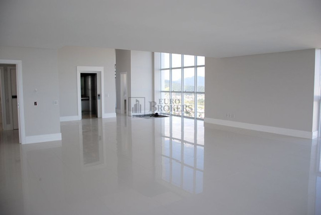 Imagem Cobertura com 7 Quartos à Venda, 490 m² em Centro - Balneário Camboriú Imagem Cobertura com 7 Quartos à Venda, 490 m² em Centro - Balneário Camboriú