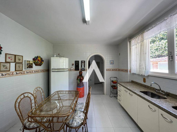 Imagem Casa com 9 Quartos à Venda, 235 m² em Quebra Frascos - Teresópolis Imagem Casa com 9 Quartos à Venda, 235 m² em Quebra Frascos - Teresópolis