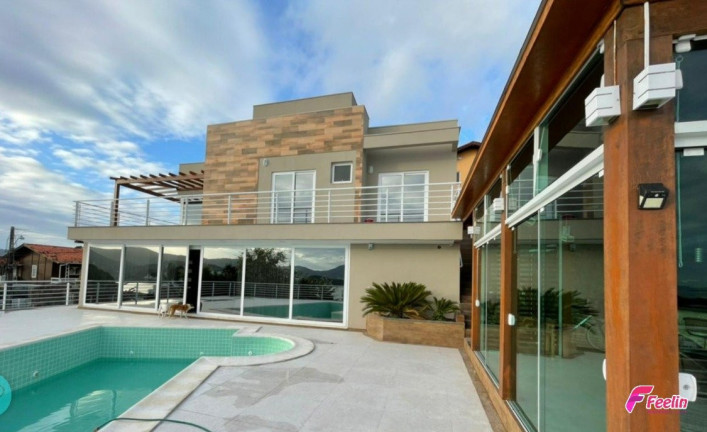 Imagem Casa com 4 Quartos à Venda, 765 m² em Centro - Florianópolis