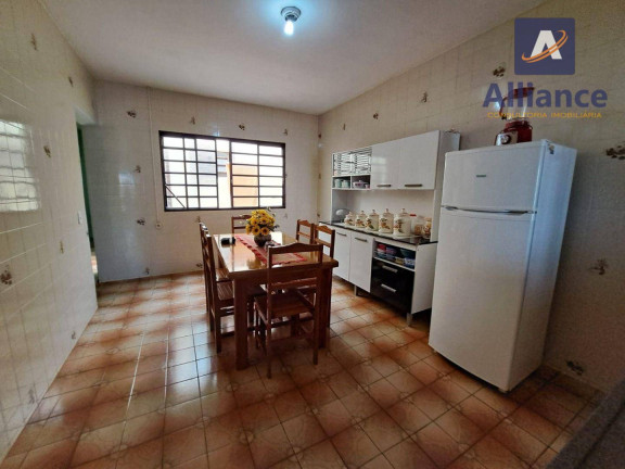 Imagem Casa com 3 Quartos à Venda, 274 m² em Santo Antônio - Louveira