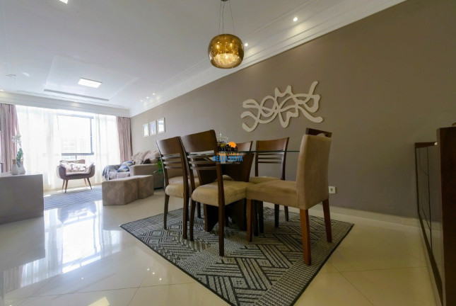 Apartamento com 3 Quartos à Venda,  em Embaré - Santos
