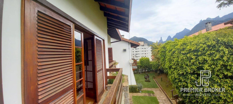 Imagem Casa com 5 Quartos à Venda, 212 m² em Alto - Teresópolis