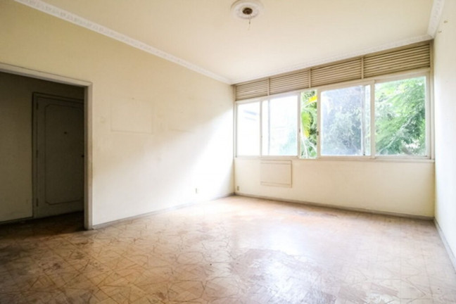 Imagem Imóvel com 3 Quartos à Venda, 120 m² em Laranjeiras - Rio De Janeiro Imagem Imóvel com 3 Quartos à Venda, 120 m² em Laranjeiras - Rio De Janeiro