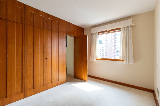 Imagem Imóvel com 3 Quartos à Venda, 325 m² em Moema - São Paulo Imagem Imóvel com 3 Quartos à Venda, 325 m² em Moema - São Paulo