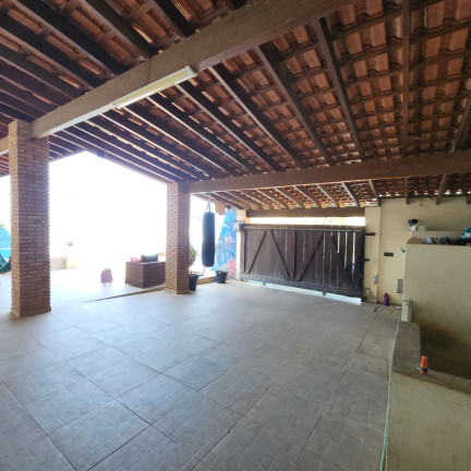 Imagem Chácara com 2 Quartos à Venda, 218 m² em Parque Shangri-lá - Pindamonhangaba Imagem Chácara com 2 Quartos à Venda, 218 m² em Parque Shangri-lá - Pindamonhangaba