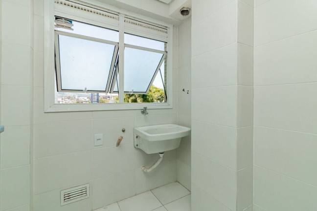 Imagem Apartamento com 3 Quartos à Venda, 101 m² em Vila Ipiranga - Porto Alegre Imagem Apartamento com 3 Quartos à Venda, 101 m² em Vila Ipiranga - Porto Alegre