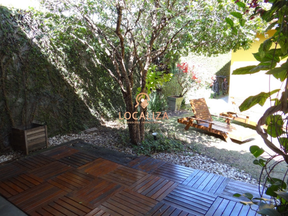 Imagem Casa com 3 Quartos à Venda, 375 m² em Jardim Santa Maria - Jacareí Imagem Casa com 3 Quartos à Venda, 375 m² em Jardim Santa Maria - Jacareí