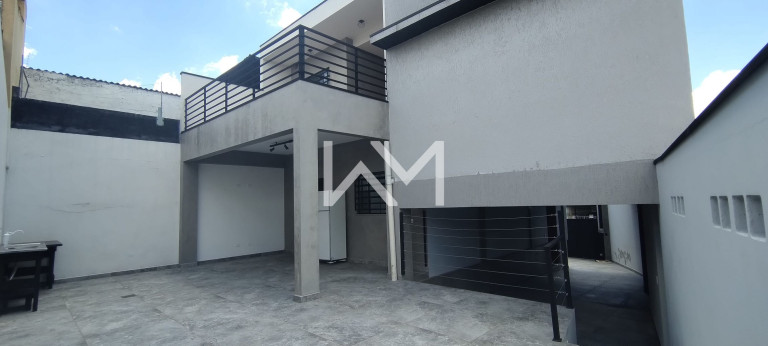 Imagem Sobrado com 4 Quartos à Venda, 220 m² em Jardim São Roberto - Guarulhos Imagem Sobrado com 4 Quartos à Venda, 220 m² em Jardim São Roberto - Guarulhos