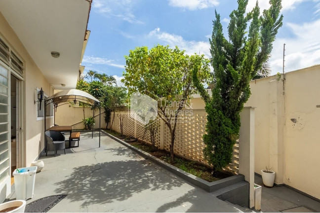 Imagem Casa com 3 Quartos à Venda, 379 m² em Pacaembu - São Paulo