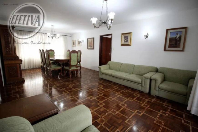 Imagem Casa com 4 Quartos à Venda, 517 m² em Rebouças - Curitiba