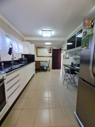 Imagem Casa com 4 Quartos à Venda, 252 m² em Centro - Balneário Camboriú Imagem Casa com 4 Quartos à Venda, 252 m² em Centro - Balneário Camboriú